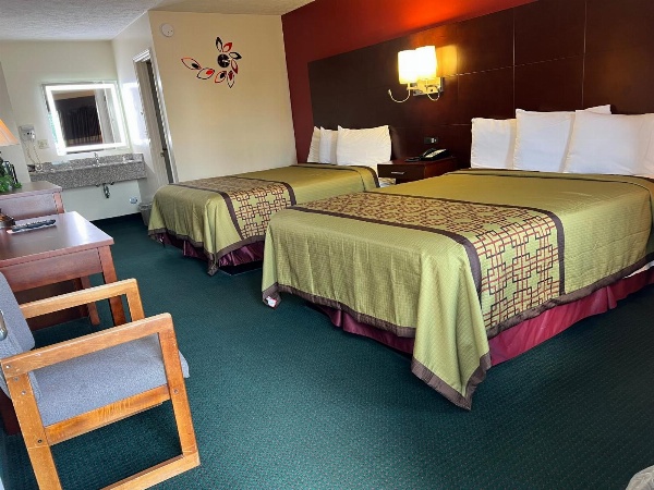 Surry Inn - Dobson image 16