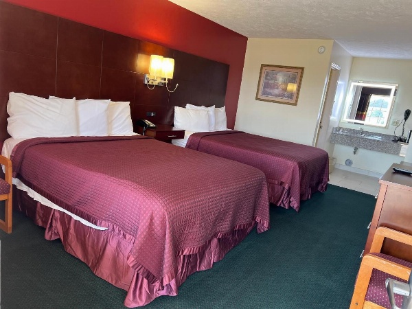Surry Inn - Dobson image 24