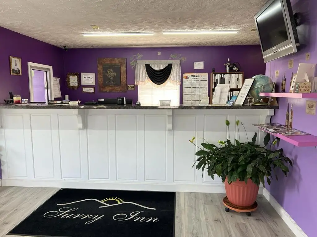 Surry Inn - Dobson 8